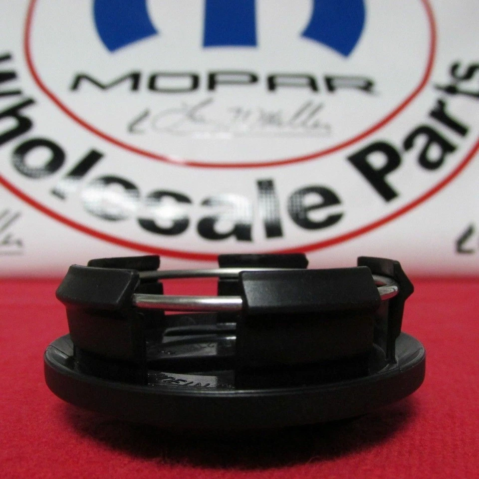 DODGE RAM 1500 JUEGO DE 4 TAPAS CENTRALES NEGRAS con logotipo de cabeza Ram NUEVO OEM MOPAR RAM Foto 3 de 4