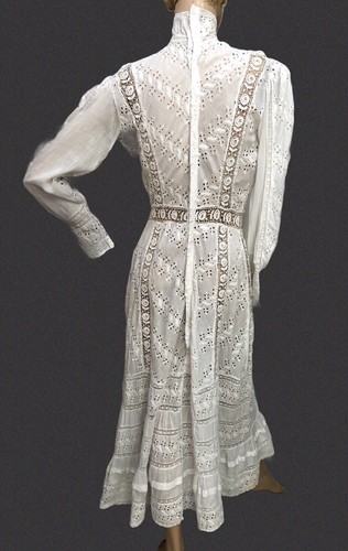 VESTIDO DE CÉSPED VINTAGE 1900 "EDAD DE LA INOCENCIA" Ojales y Rosas Crochet Irlandesas Cinta Encaje - Imagen 7 de 15