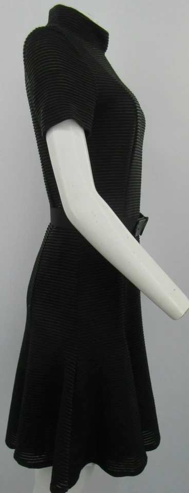Akris Punto Blk Textured Short Sleeve Flare Dress with Mock Neck and Belt Size 8 - Image 2 of 4