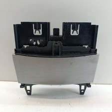 Mercedes-Benz C Aschenbecher vorne W204 2011 A2046800179 