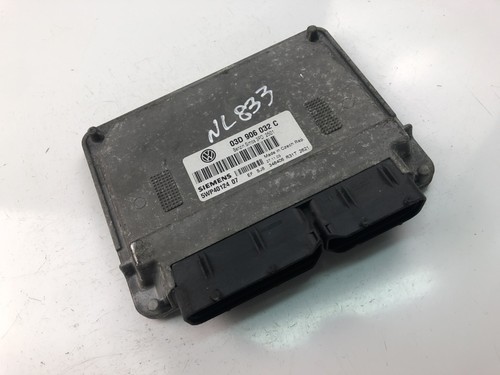 VW POLO 9N Motorsteuergerät ECU 03D906032C 18044300