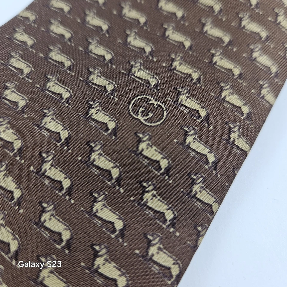 Auténtica corbata Gucci vintage Dachshund 100 % seda marrón para hombre Italia rara Foto 2 de 4