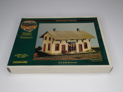 #ad Ertl Collectibles HO Scale 1:87 #2957 D. Lamp;W Station Craftsman Series Model Kit $14.95