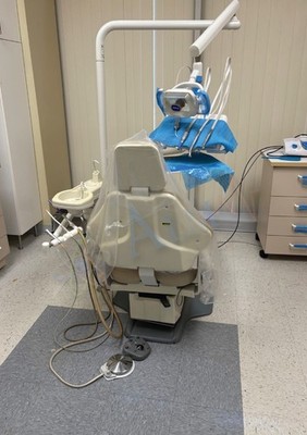 Proma Dental Chair w/ Delivery System Handpieces, Operatory Light, Cuspidor