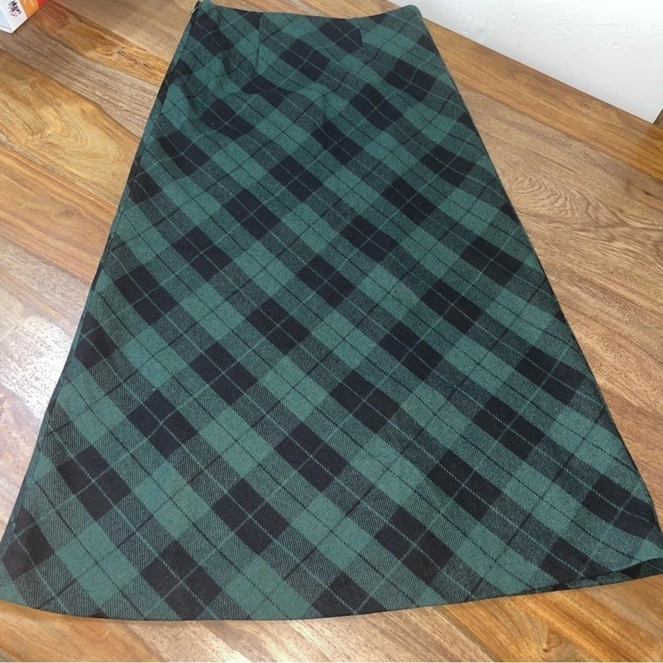 CHADWICKS Tartan Plaid Wool Blend Maxi Skirt Green Black sz 2P Preppy Classic - Image 3 of 4