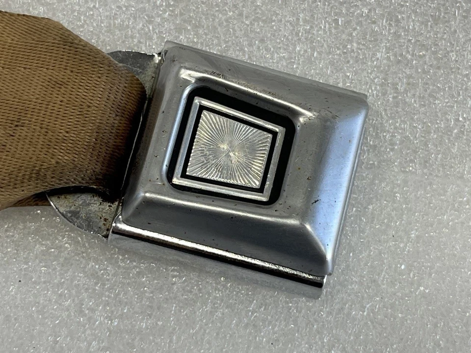 Jeep Grand Wagoneer 1986 1987 1988 1989 1990 1991 hebilla de cinturón de seguridad central trasero Foto 2 de 4