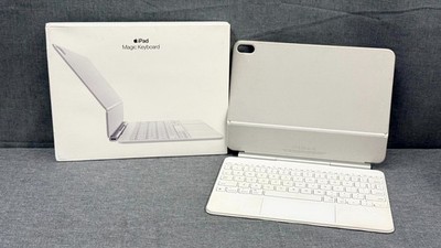 Genuine Apple A3339 MDFV4LL/A Magic Keyboard for iPad Air 11'' M3/M2 White