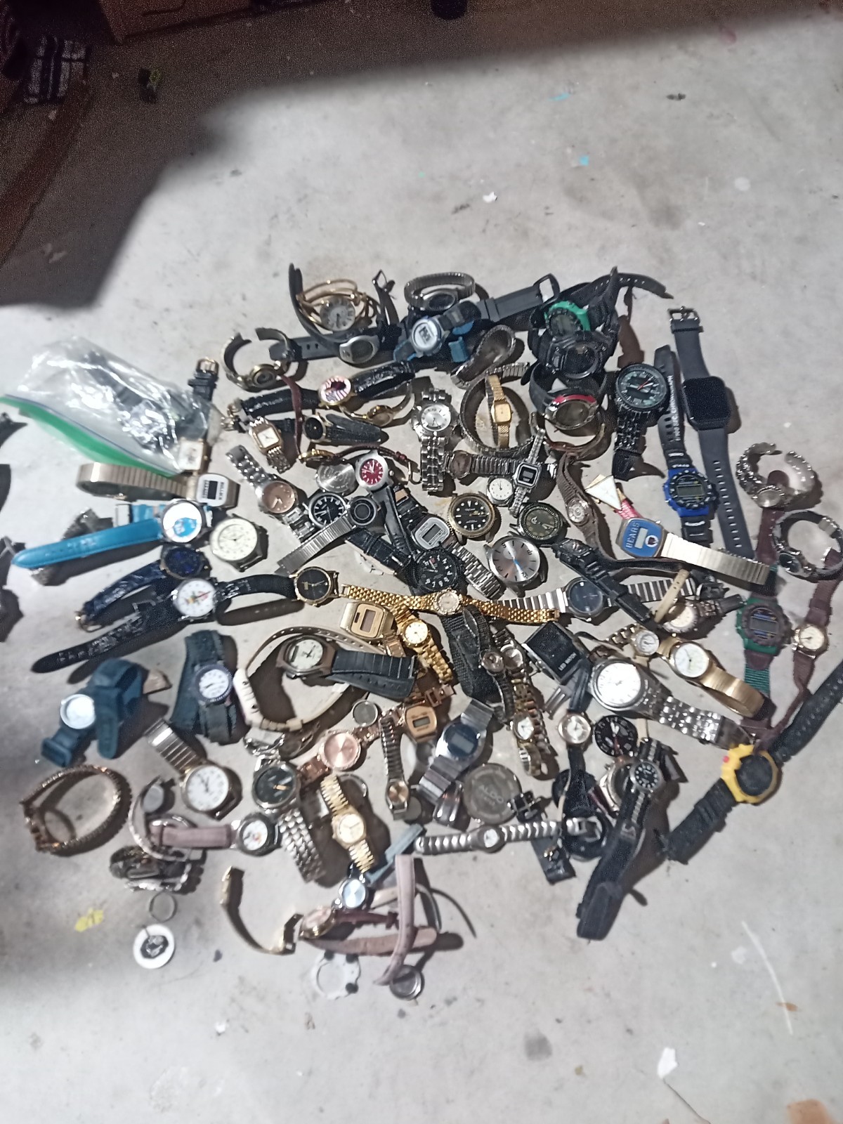 Men's, (READ DESCRIPTION) Parts. Of Woman's. Pounds Lot Watches 8 Watch For - vintagewatches.pk