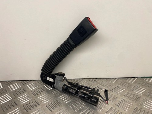 BMW 5 F10 F11 2010 Rechts Gurtschloss vorne 9115306 GIR49725