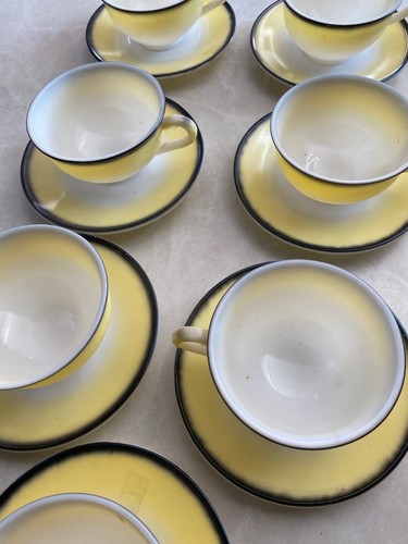 Vintage Hazel Atlas Glass Ovide Yellow and Black Set of 6 +1 Cups & Saucers - Picture 3 of 6