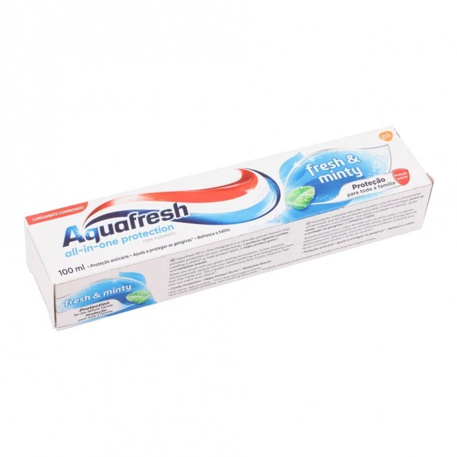 12 AQUAFRESH FRESH & MINTY All in One Protection Family Toothpaste 100ml - Image 2 of 4