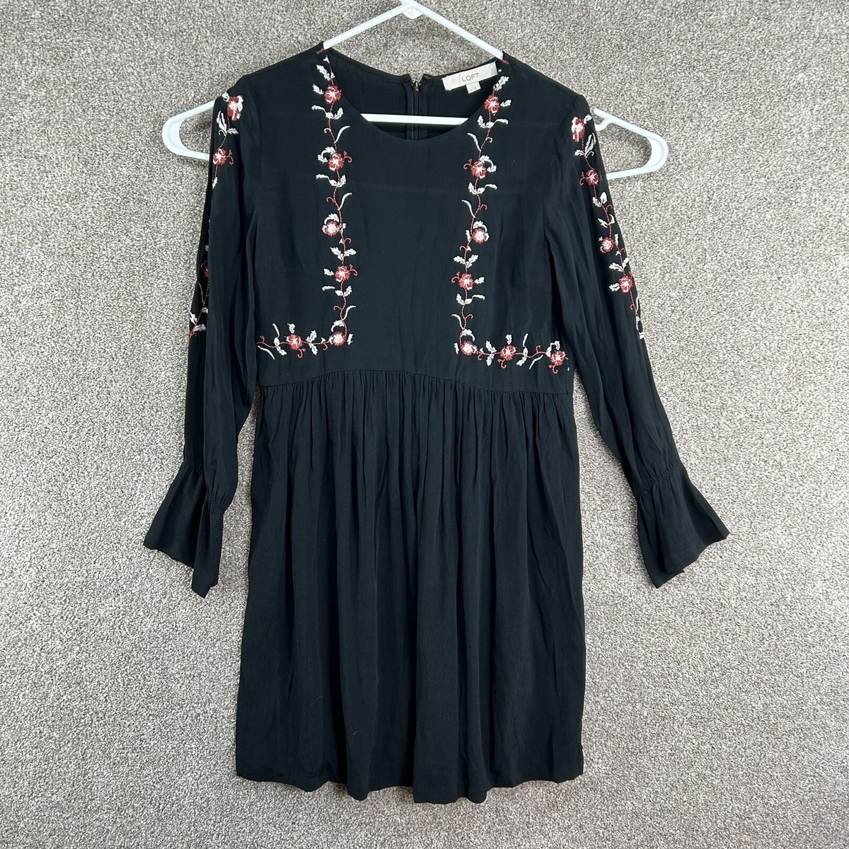 Ann Taylor LOFT Women's Dress Size 6 Black Floral Embroidered Cold Shoulder