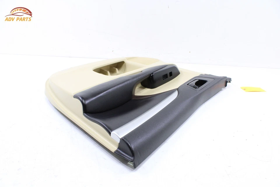 ОРИГИНАЛЬНАЯ НАКЛАДКА НА ПЕРЕДНЮЮ ПРАВУЮ ВНУТРЕННЮЮ ДВЕРНУЮ ПАНЕЛЬ TOYOTA HIGHLANDER 2017–2019 ГОДОВ ВЫПУСКА - Изображение 4 из 4