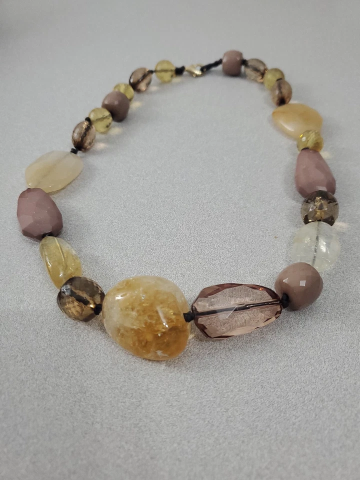 Collar Alexis Bittar citrino y cuentas talladas Foto 2 de 4