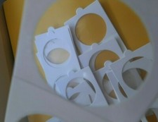 50 CARTONCINI OBLO DA PINZARE , PROTEGGERE E CONSERVARE MONETE  diametro 32,5 mm