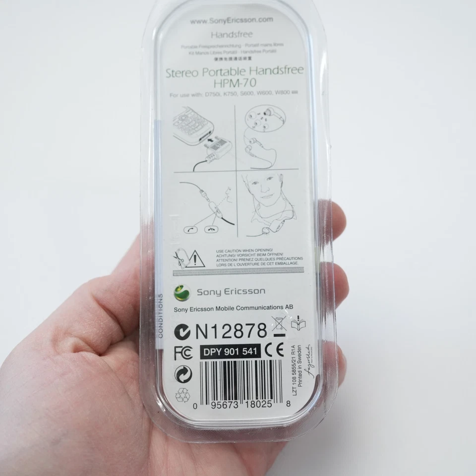 Original Sony Ericsson Walkman Stereo Earbuds Handsfree HPM-70 Black  Sealed New - Image 2 of 2