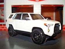 Toyota 4runner TRD 2018 4x4 edición limitada 1/64 HW ruedas todoterreno agregadas blancas