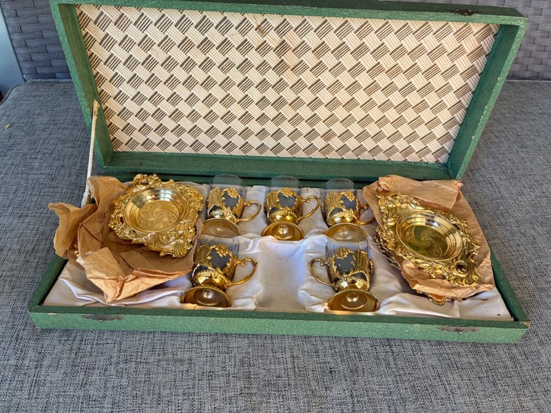 VINTAGE TURKISH COFFEE CUPS/SAUCERS/SET OF 5, BRASS, BLUE GLASS/JAPAN/ORIG.BOX