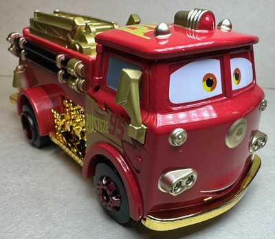 Disney Pixar Cars 3 Rust-Eze Racing Center Red Deluxe Diecast 1:55 FC Team 95