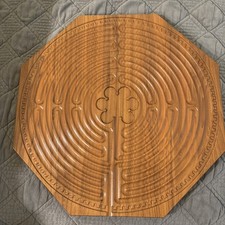Beautifully Crafted paxworks Personal Labyrinth Wooden Made in USA 18”x18”