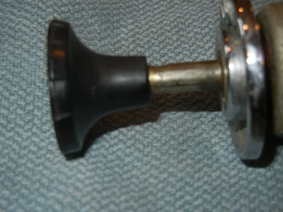 Interruptor de luz Volvo 122 - Imagem 3 de 4