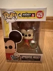 Funko Pop! Vinyl: Disney - Mickey Mouse (Apprentice) #426