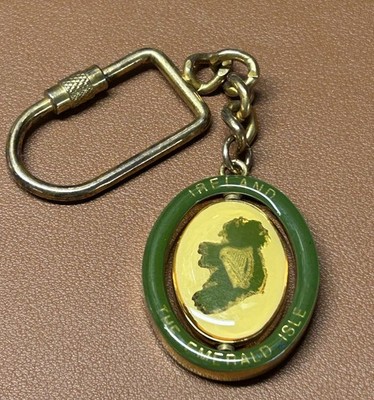 Ireland The Emerald Island Spinning Gold Green Key Chain Map Souvenir