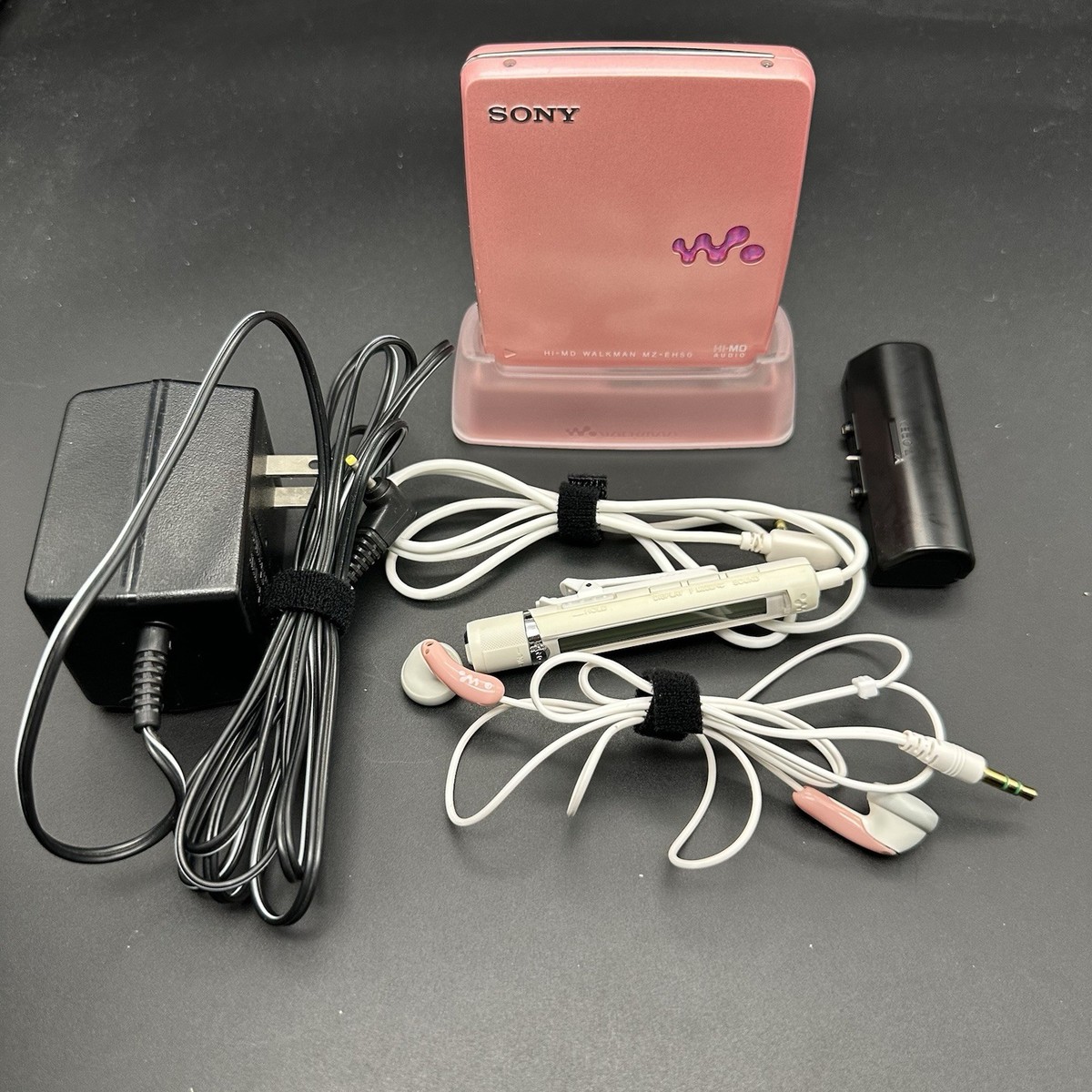 SONY MZ-EH50 HI MD WALKMAN Minidisc Player Pink Does not work with