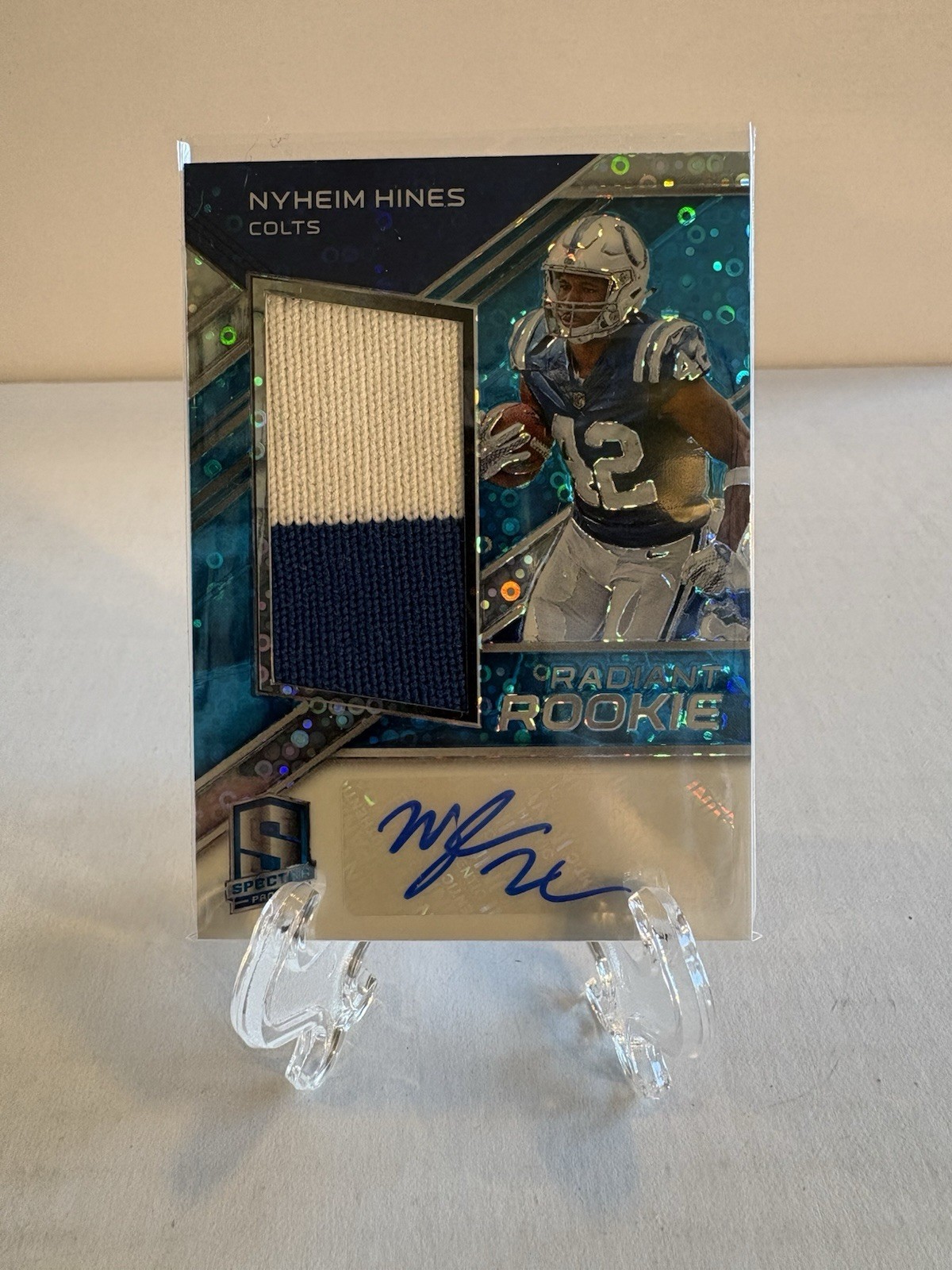 Nyheim Hines Panini Spectra Radiant Rookie Patch Signatures #RRNH Neon Blue