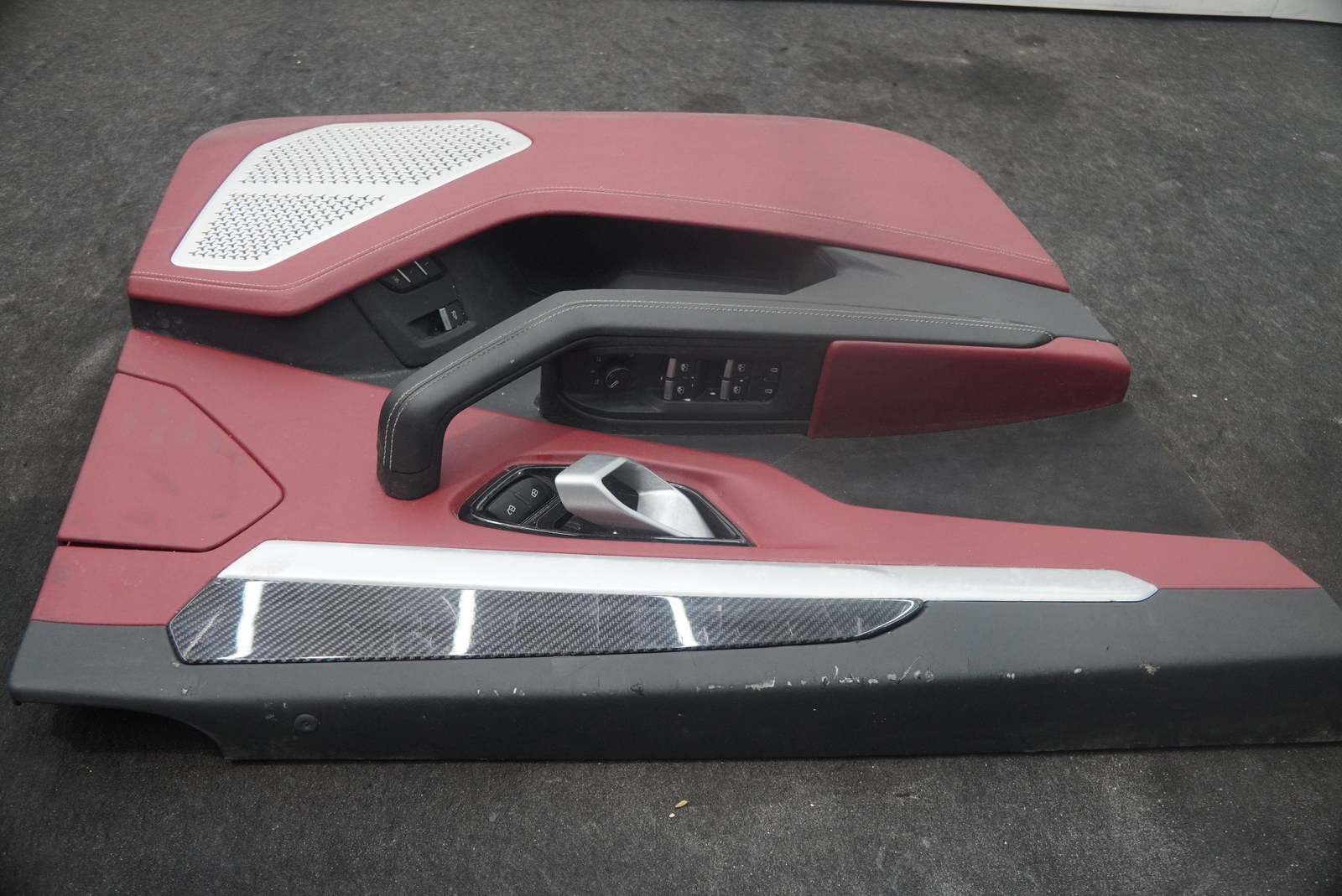 Front Left Driver Door Trim Panel Carbon Fiber Molding Lamborghini Urus S *Note*