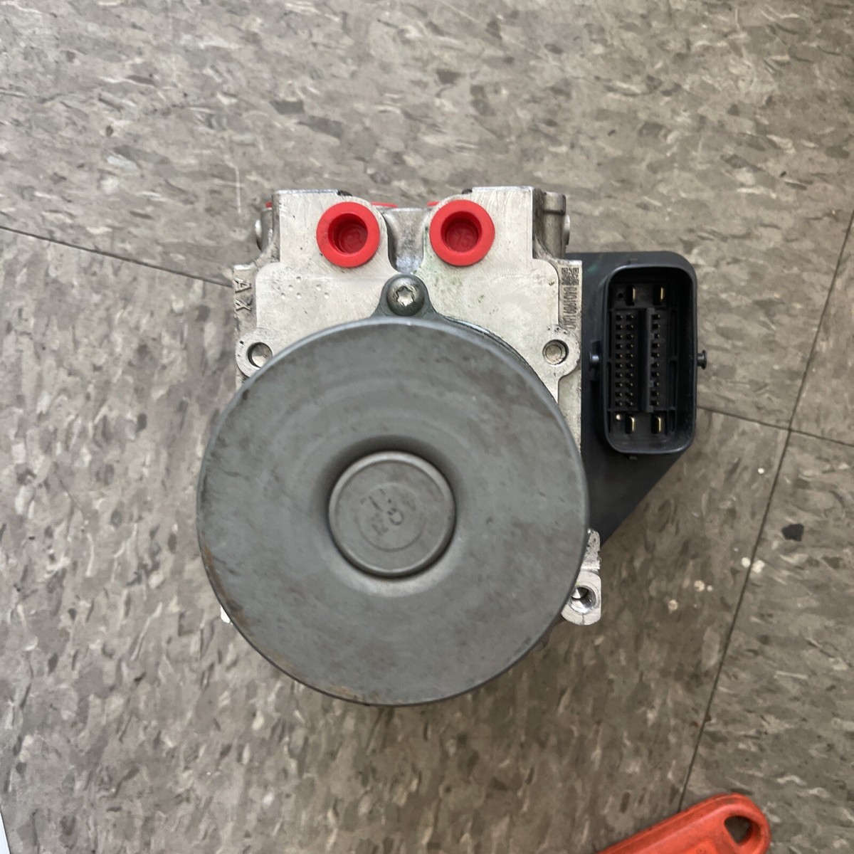 2013 Toyota Highlander ABS Anti Lock Brake Actuator Pump OEM | eBay