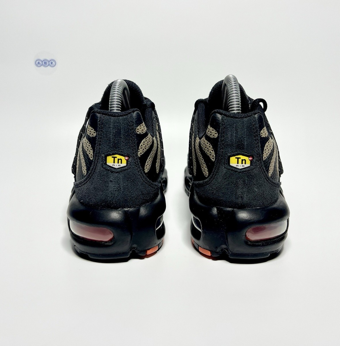 nike tuned 1 khaki green