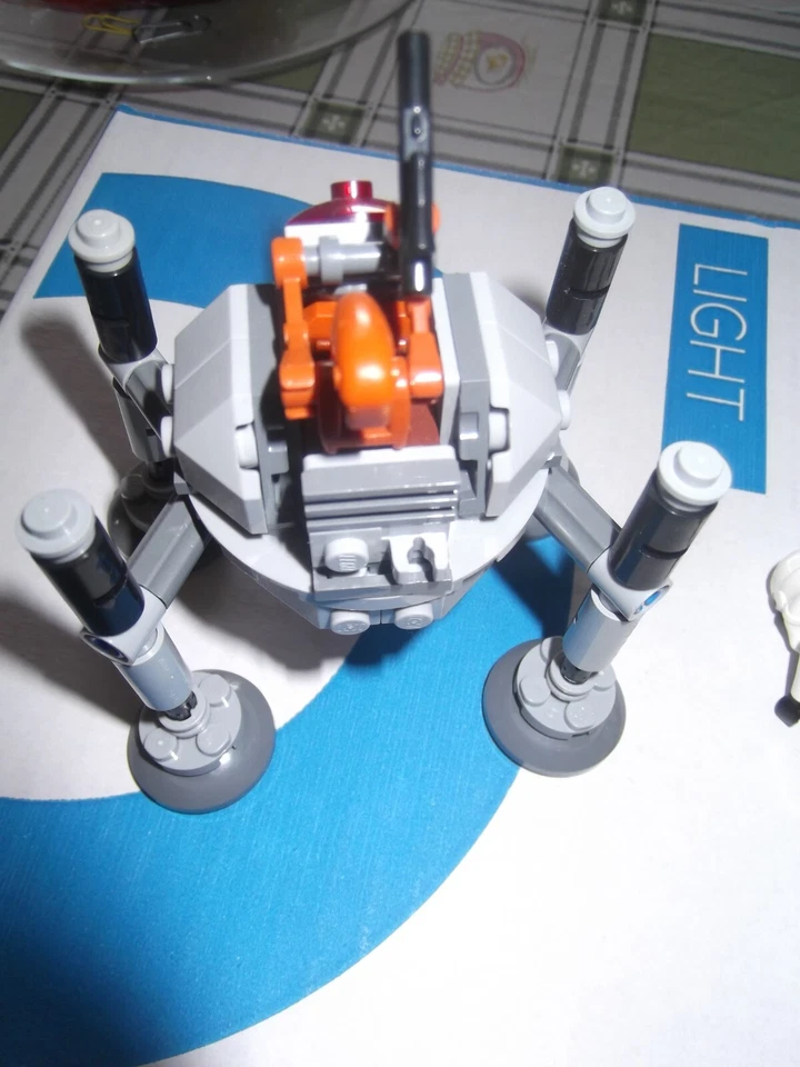 LEGO Star Wars 75077 Homing Spider Droid, foto 4 di 5