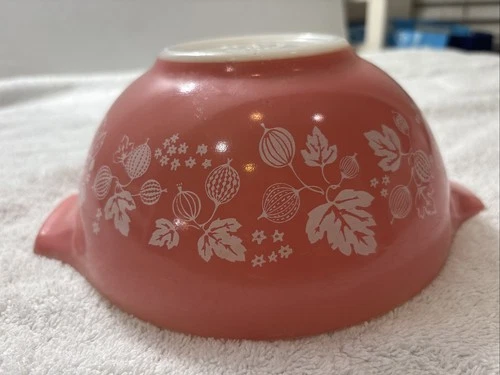 Vintage PYREX Pink Gooseberry Cinderella Mixing Bowl #442 1-1/2Qt