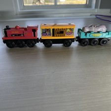 Authentic Learning Wooden Thomas Train Ivo Hugh with Zoo Cars