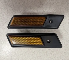 Genuine OE BMW E36 3-Series, E32 7-Series, & Z1 Front Fender Light Set (L+R)