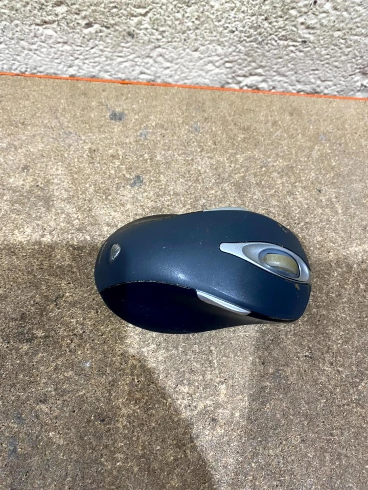 Microsoft 1058 5000 Wireless Laser Mouse Black 3-Button Scroll Wheel for Desktop - Image 2 of 4