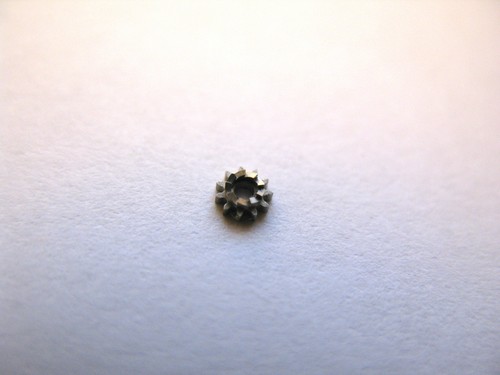 MOVADO 470,473,475,477 ASSORTED NEW OLD STOCK MOVEMENT PARTS - Picture 3 of 4