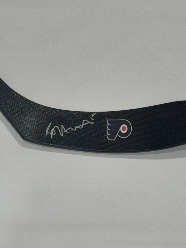 PALO DE HOCKEY FIRMADO POR SCOTT HARTNELL PHILADELPHIA FLYERS PRUEBA AUTOGRAFIADA Foto 2 de 3