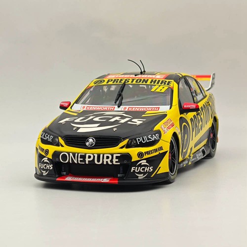 1/18 APEX Holden VF Commodore PRESTON HIRE RACING #18 LEE HOLDSWORTH 2017 - Picture 4 of 9