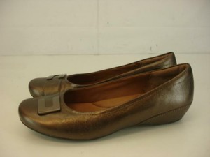 clarks bronze shoes