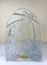 One Piece Solid Faceted Glass Manger Nativity Scene 6 5/8" Baby Jesus Christmas