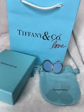 Tiffany & Co. Rare round locket. Engraving of “TIFFANY & CO • NEW YORK •”