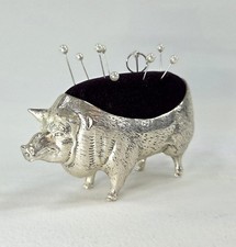 Großes 800er kontinentales Silber Teller Schwein Schwein lila Samt Neuheit Nadelkissen