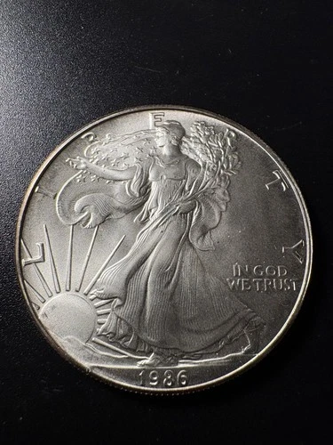 1986 1 oz Silver American Eagle (Brilliant Uncirculated)