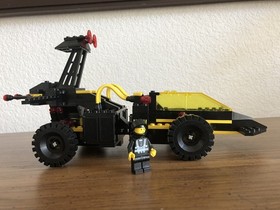 LEGO 6941 BLACKTRON BATTRAX  Complete w/ Minfig no instr Vintage 1987