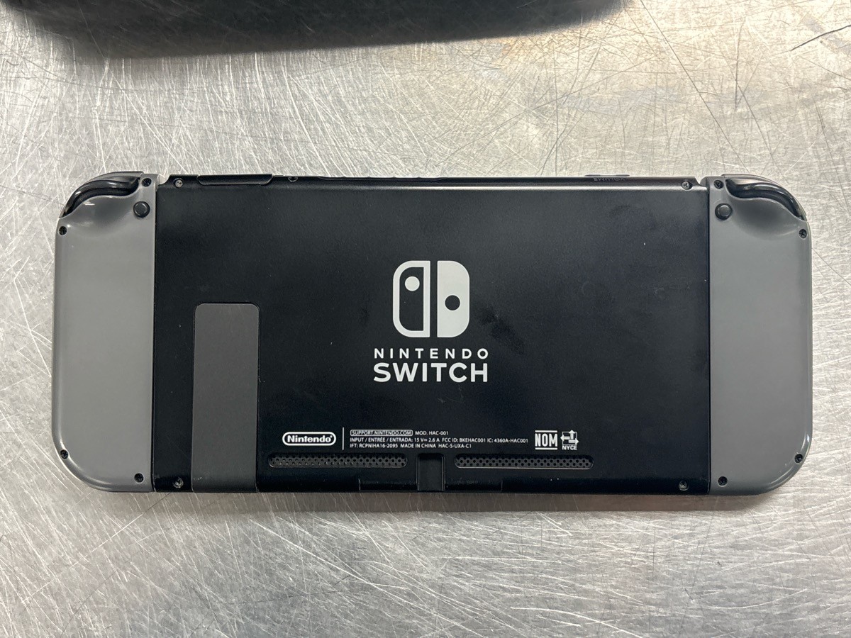 USED NINTENDO SWITCH HAC-001 HANDHELD VIDEO GAME CONSOLE ONLY (QUC026213)