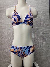 NWT Cupshe Two Pieces Swimsuit Size Small - blue With Tropical Design.