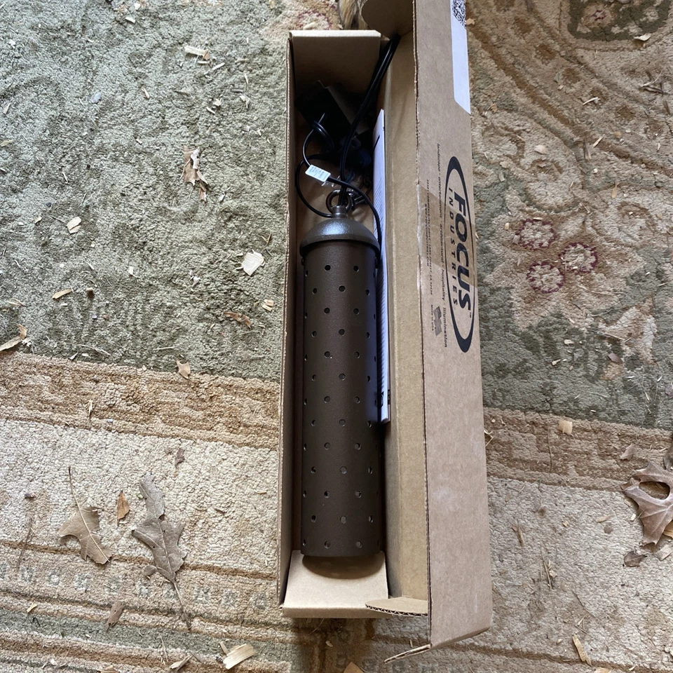 铝制悬挂星灯:户外照明,10 英寸 Cyl 带 J-Box,12 伏 (BRONZE) — 第 3/4 张图片