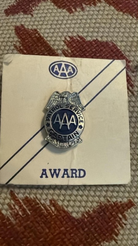 MINATURE AAA SERVICE SAFETY PATROL CAPTAIN BADGE MINT ON CARD